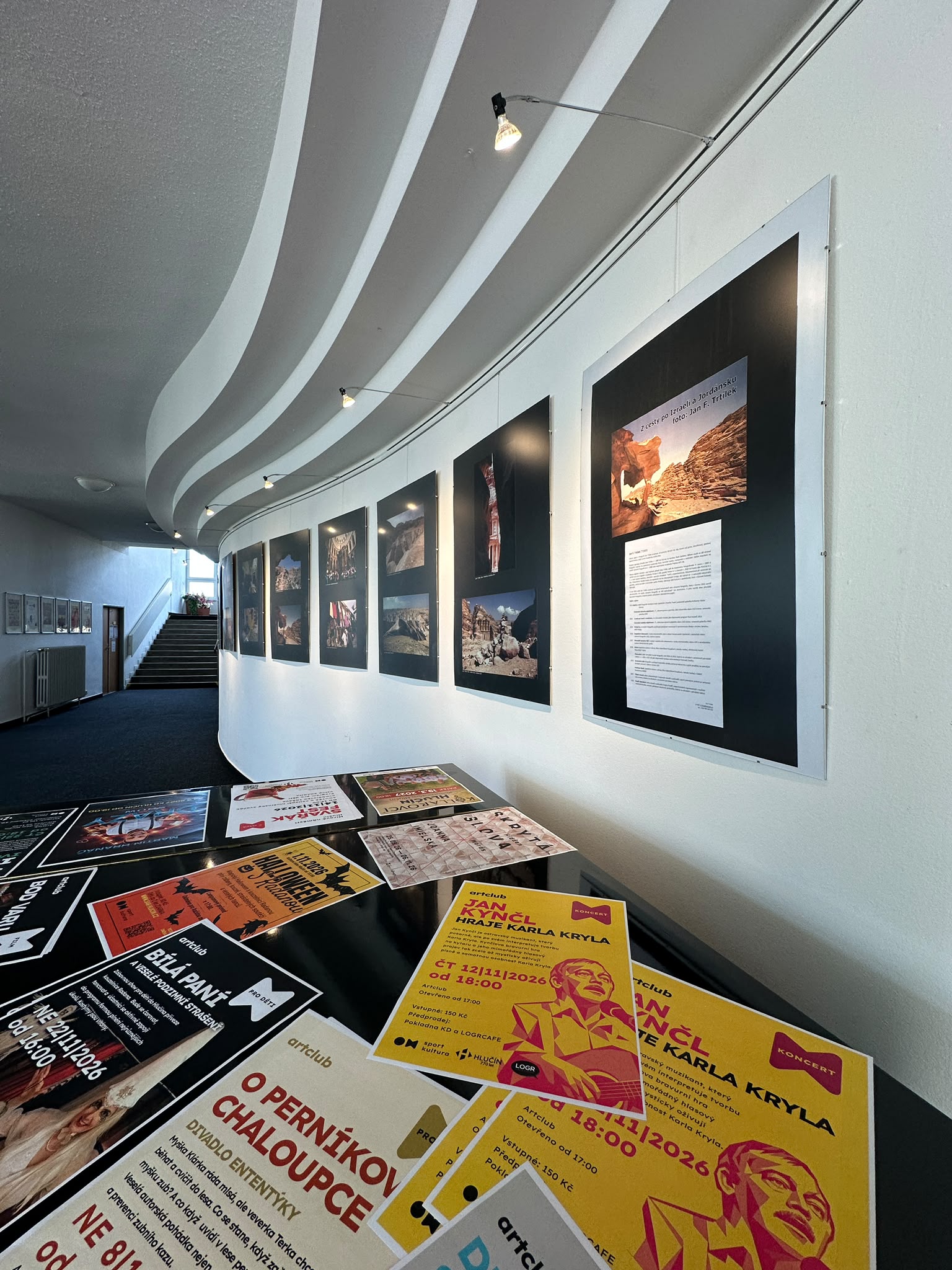 Výstava fotografií Jana F. Trtílka ve foyer Kulturního domu Hlučín